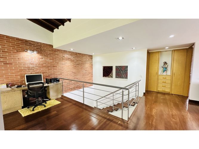 Casa de 3 alcobas en venta en Escobero, Envigado, 370 m² · foto 18 de 24