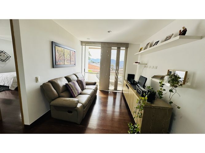 Casa de 3 alcobas en venta en Escobero, Envigado, 370 m² · foto 19 de 24