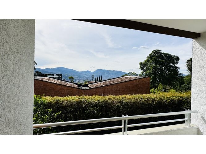 Casa de 3 alcobas en venta en Escobero, Envigado, 370 m² · foto 20 de 24