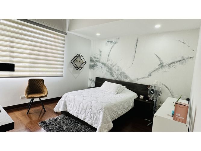 Casa de 3 alcobas en venta en Escobero, Envigado, 370 m² · foto 23 de 24