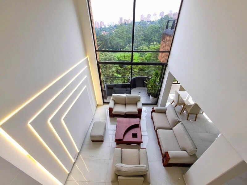 Apartamento en arriendo en El Poblado, Medellín · foto 2 de 23