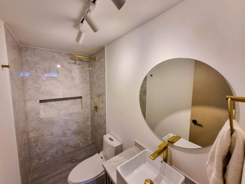 Apartamento en arriendo en El Poblado, Medellín · foto 18 de 23