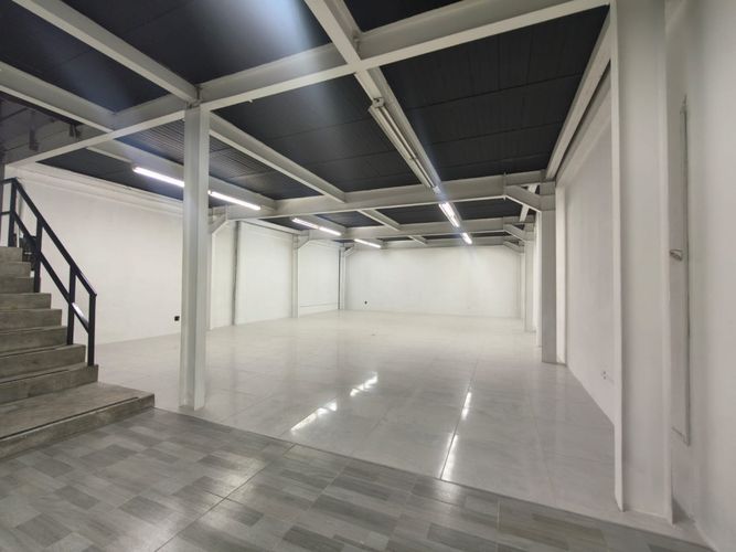 Bodega en arriendo en San Vicente, Cali, 182 m² · foto 4 de 10