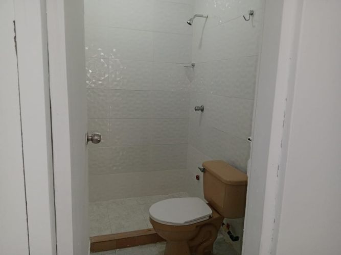 Casa de 7 alcobas en arriendo en Manga, Cartagena, 300 m² · foto 10 de 12