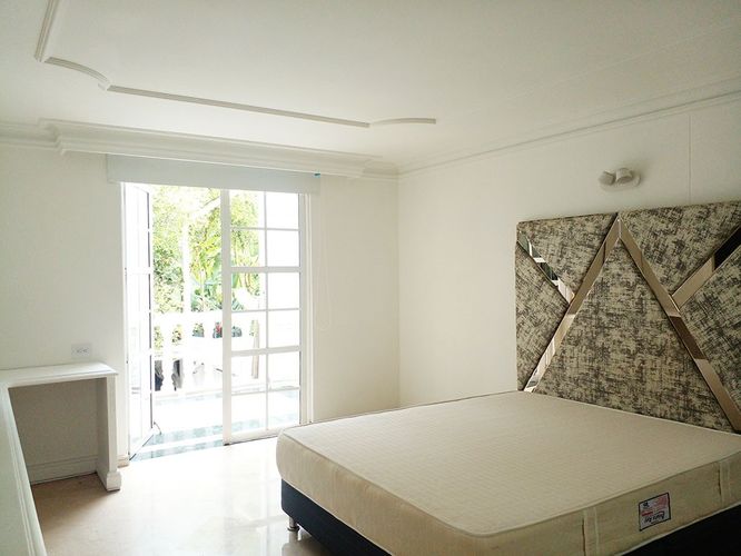 Casa de 5 alcobas en venta en El Poblado, Medellín, 375 m² · foto 10 de 20