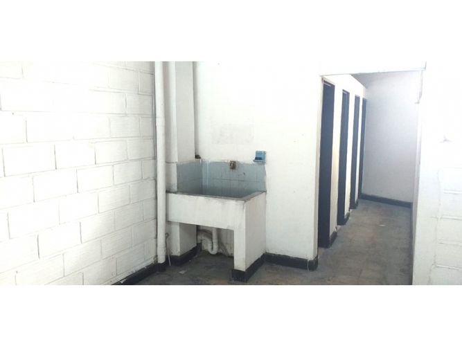 Bodega en arriendo en San Fernando, Medellín, 280 m² · foto 4 de 5