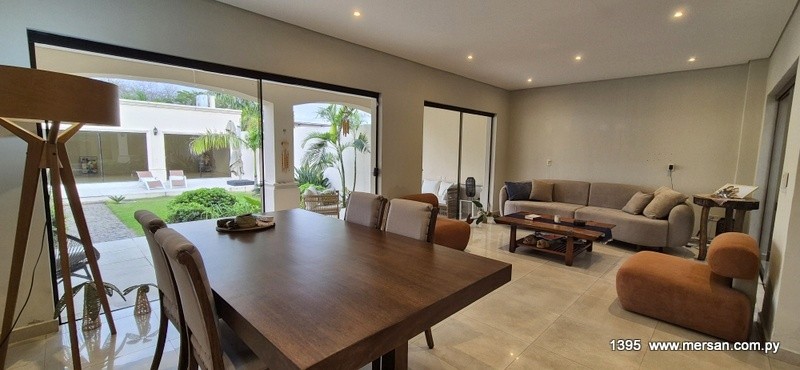 VENDO CASA 3 DORM. + ESCRITORIO Y 4 COCH. Z/ YACHT, LAMBARÉ (CÓD. 1395) - foto 2
