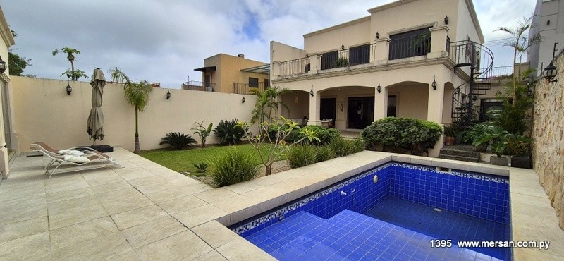VENDO CASA 3 DORM. + ESCRITORIO Y 4 COCH. Z/ YACHT, LAMBARÉ (CÓD. 1395) - foto 1