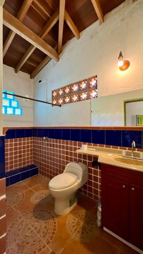 Casa de 5 alcobas en venta en La Mosquita, Guarne, 245 m² · foto 20 de 24