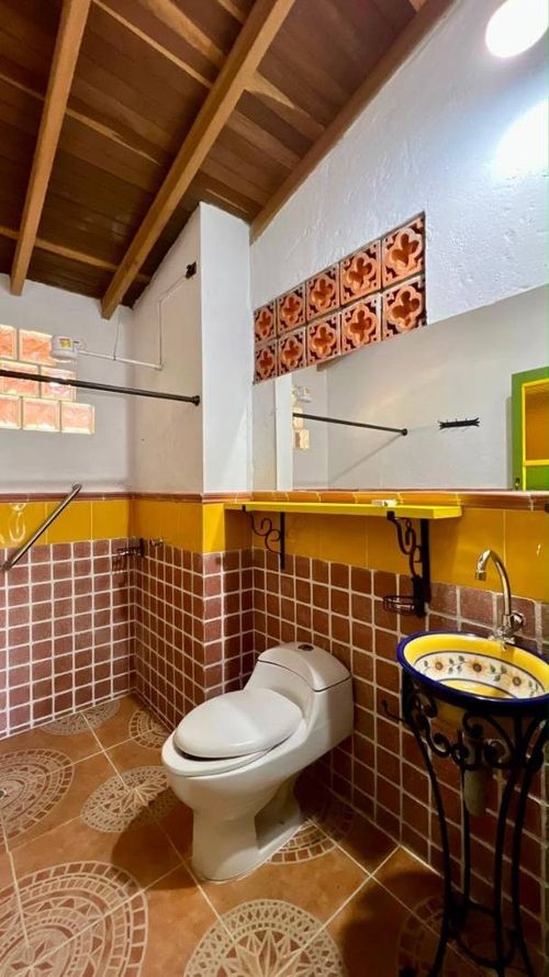 Casa de 5 alcobas en venta en La Mosquita, Guarne, 245 m² · foto 22 de 24