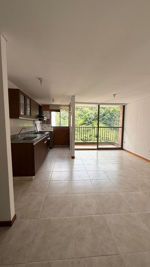 Apartamento de 3 alcobas en venta en Rodeo Alto, Medellín, 64 m² · foto 2 de 16