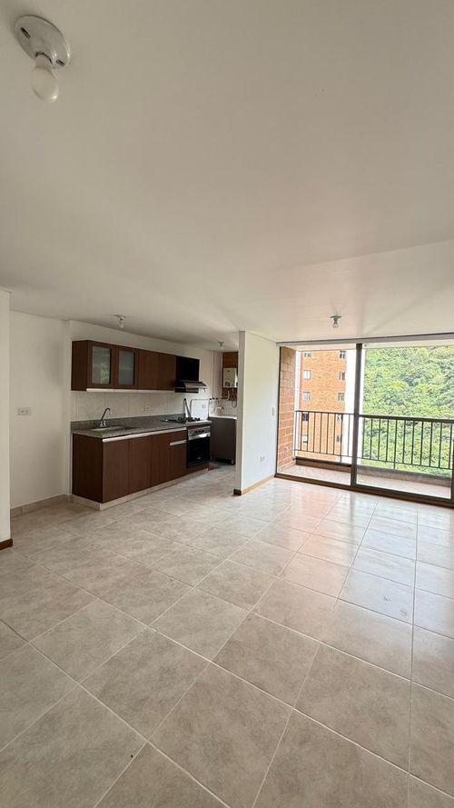 Apartamento de 3 alcobas en venta en Rodeo Alto, Medellín, 64 m² · foto 3 de 16