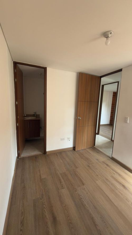 Apartamento de 3 alcobas en venta en Rodeo Alto, Medellín, 64 m² · foto 11 de 16