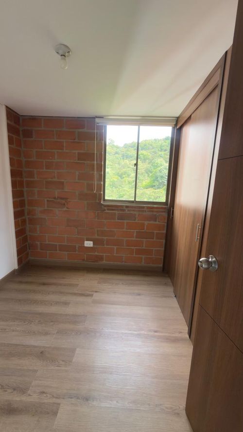 Apartamento de 3 alcobas en venta en Rodeo Alto, Medellín, 64 m² · foto 13 de 16