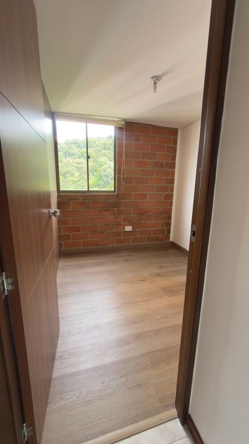 Apartamento de 3 alcobas en venta en Rodeo Alto, Medellín, 64 m² · foto 15 de 16