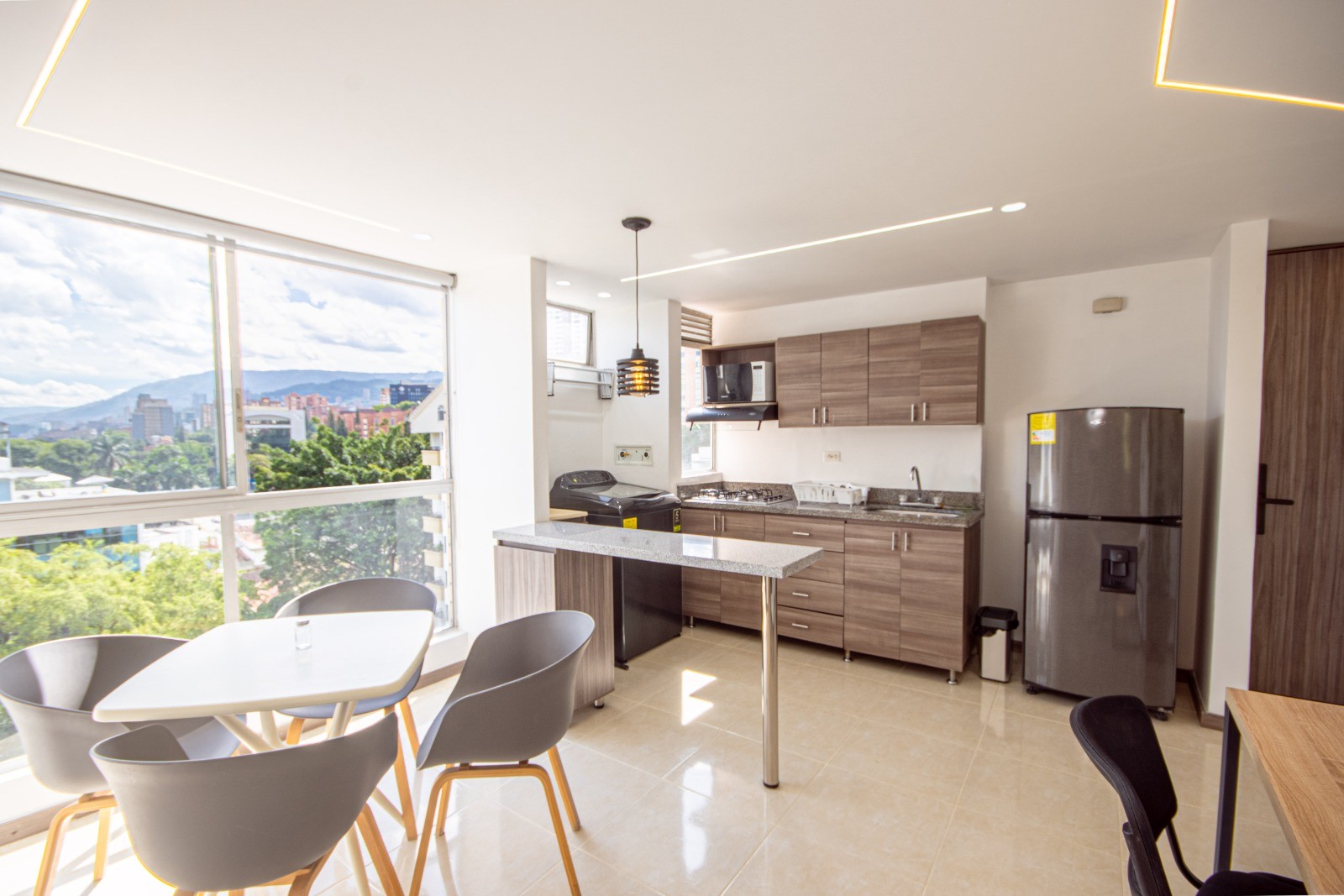 Apartamento en arriendo en El Poblado, Medellín · foto 2 de 11