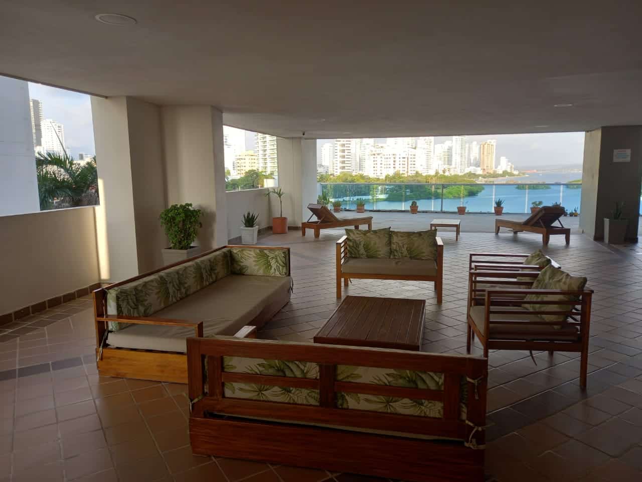 Apartamento en venta en El Laguito, Cartagena · foto 9 de 13