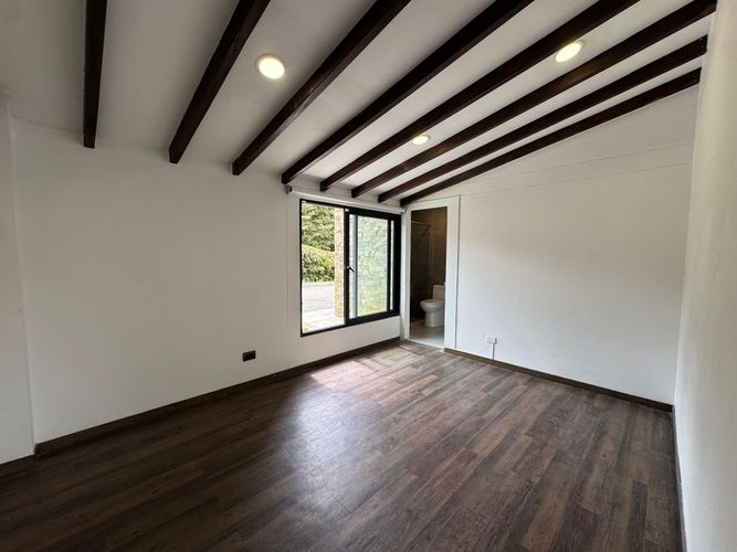 Casa de 5 alcobas en venta en Pantanillo, Envigado, 272 m² · foto 12 de 24