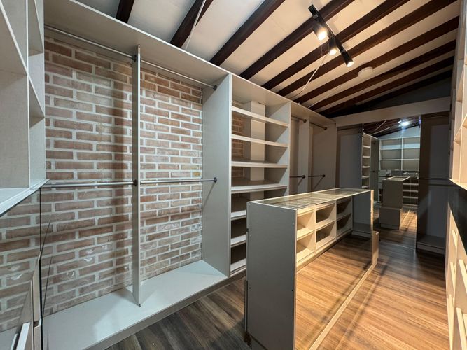 Casa de 5 alcobas en venta en Pantanillo, Envigado, 272 m² · foto 5 de 24