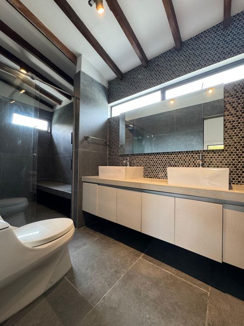 Casa de 5 alcobas en venta en Pantanillo, Envigado, 272 m² · foto 18 de 24