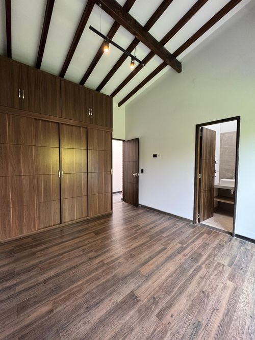 Casa de 5 alcobas en venta en Pantanillo, Envigado, 272 m² · foto 7 de 24