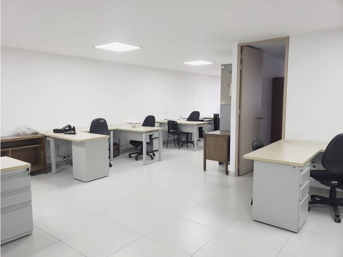 Oficina en arriendo en Suramericana, Medellín, 71 m² · foto 3 de 9