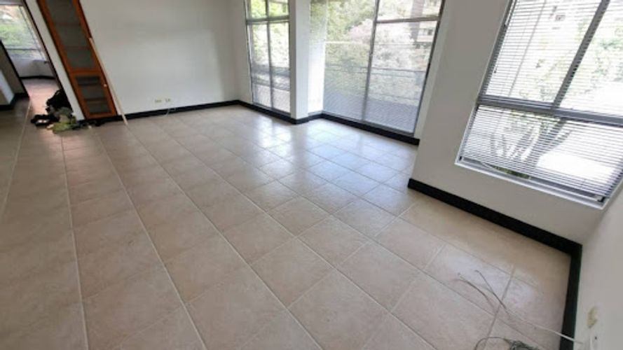 Apartamento de 3 alcobas en arriendo en Castropol, Medellín, 100 m² · foto 5 de 16