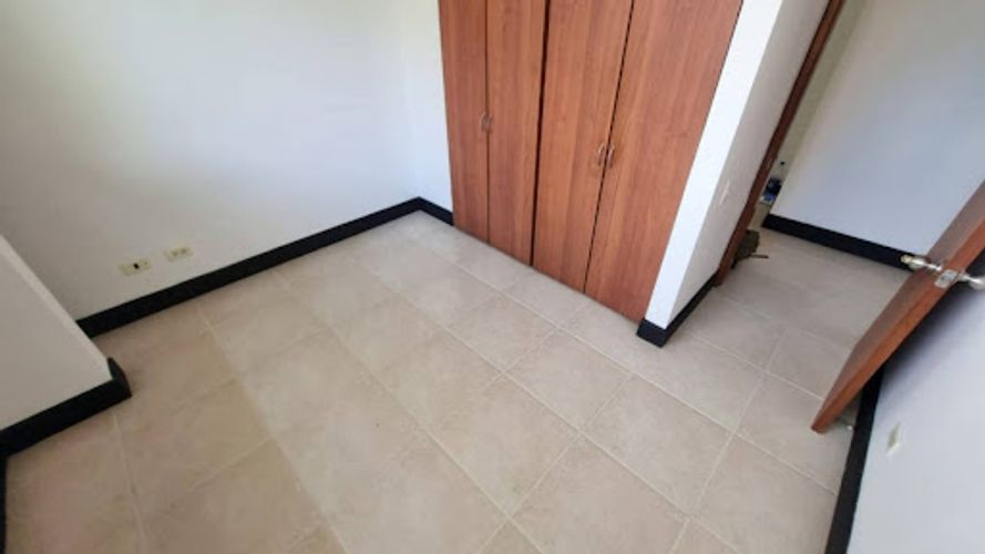 Apartamento de 3 alcobas en arriendo en Castropol, Medellín, 100 m² · foto 8 de 16