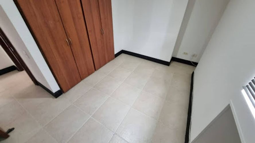 Apartamento de 3 alcobas en arriendo en Castropol, Medellín, 100 m² · foto 9 de 16