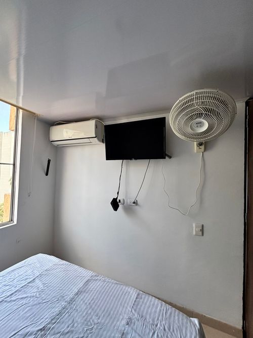 Apartamento de 2 alcobas en venta en Las Palmas, Ricaurte, 56 m² · foto 8 de 21