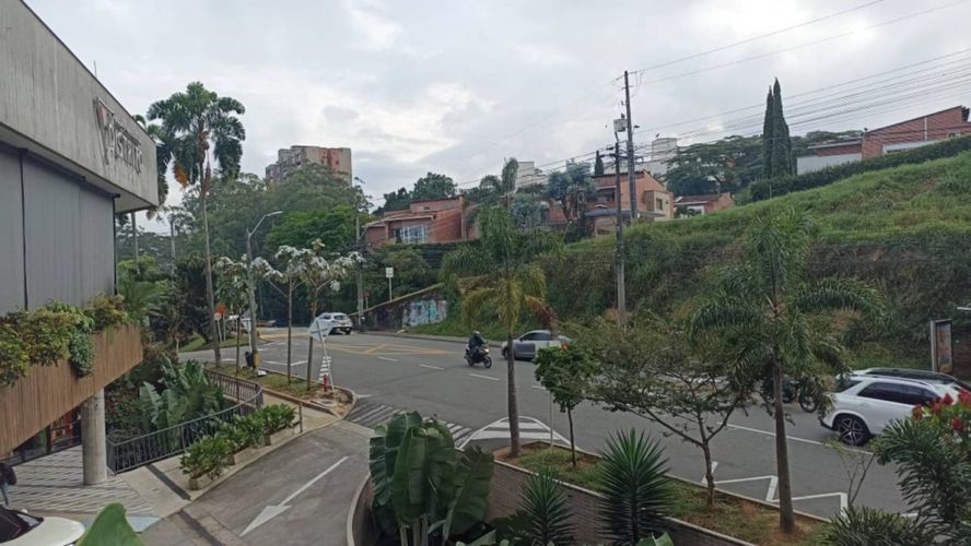 Local en venta en El Poblado, Envigado · foto 3 de 4