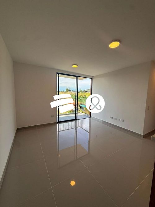 Apartamento de 3 alcobas en venta en El Carmen De Viboral, El Carmen de Viboral · foto 2 de 10
