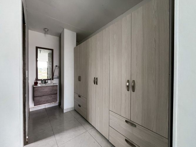 Casa de 5 alcobas en venta en La Buitrera, Cali, 360 m² · foto 8 de 24