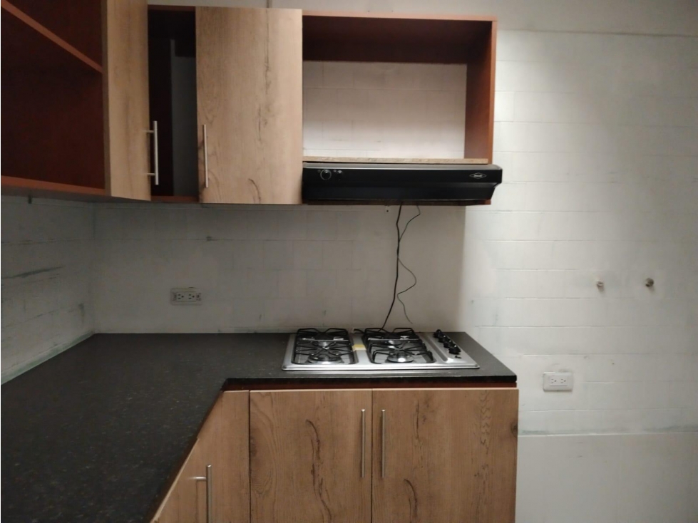 Casa en arriendo en Villa Nueva, Medellín · foto 2 de 13