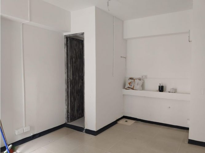 Local en arriendo en Villa Nueva, Medellín, 20 m² · foto 2 de 5