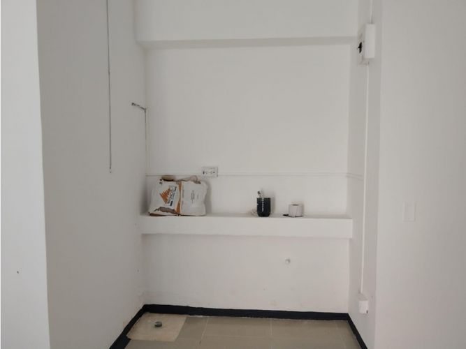 Local en arriendo en Villa Nueva, Medellín, 20 m² · foto 4 de 5