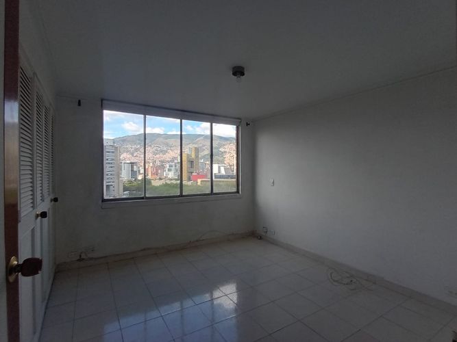 Apartamento de 3 alcobas en venta en Laureles, Medellín, 120 m² · foto 10 de 19