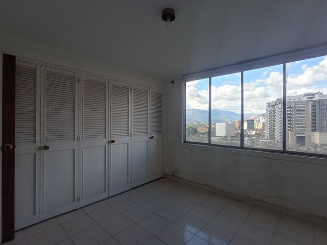 Apartamento de 3 alcobas en venta en Laureles, Medellín, 120 m² · foto 16 de 19