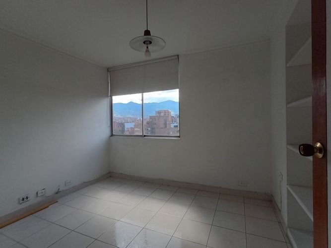 Apartamento de 3 alcobas en venta en Laureles, Medellín, 120 m² · foto 8 de 19