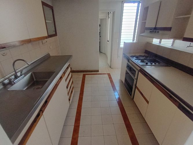 Apartamento de 3 alcobas en venta en Laureles, Medellín, 120 m² · foto 7 de 19