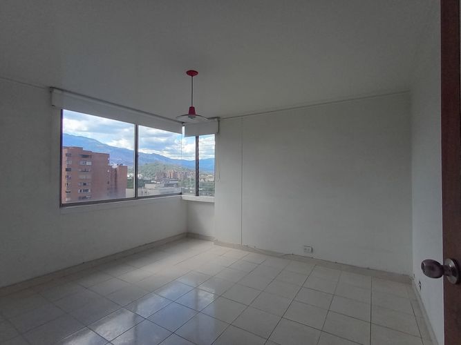Apartamento de 3 alcobas en venta en Laureles, Medellín, 120 m² · foto 9 de 19