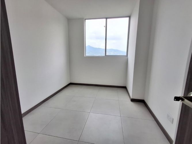 Apartamento de 3 alcobas en arriendo en Vereda Maria Auxiliadora, Sabaneta, 75 m² · foto 4 de 16
