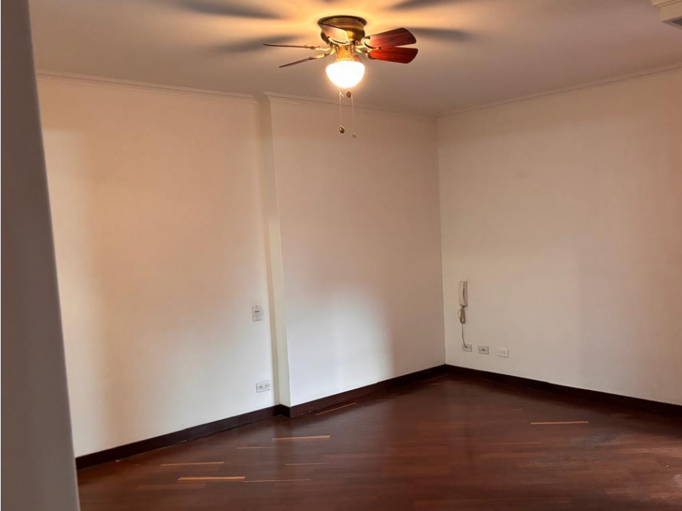 Apartamento en arriendo en Laureles, Medellín · foto 9 de 20
