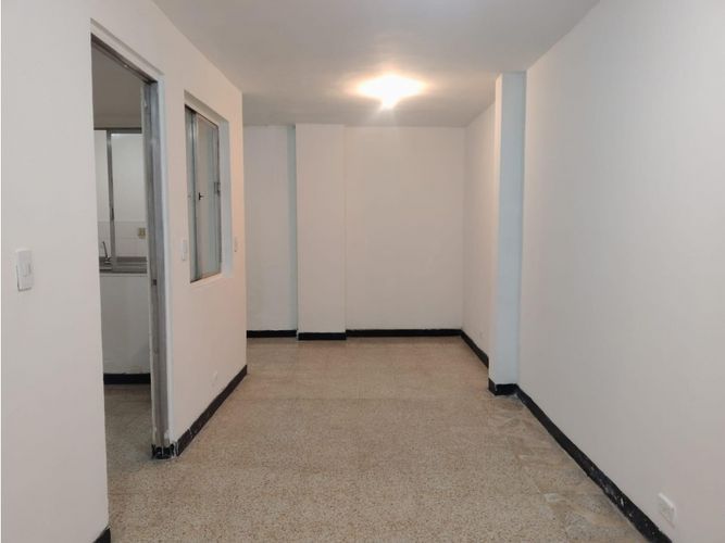 Local en arriendo en Boston, Medellín, 43 m² · foto 2 de 6