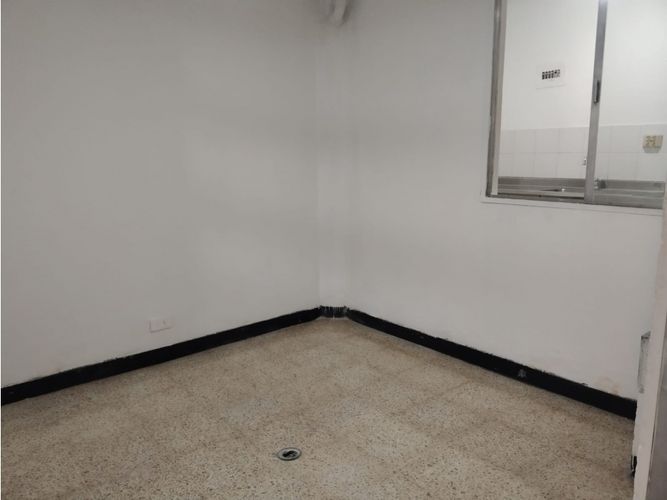 Local en arriendo en Boston, Medellín, 43 m² · foto 4 de 6