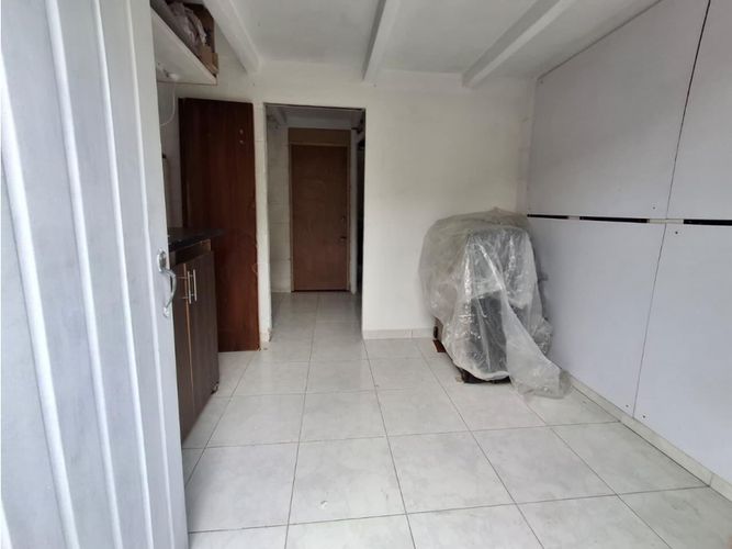 Local en arriendo en Cabecera San Antonio De Prado, Medellín, 10 m² · foto 2 de 5