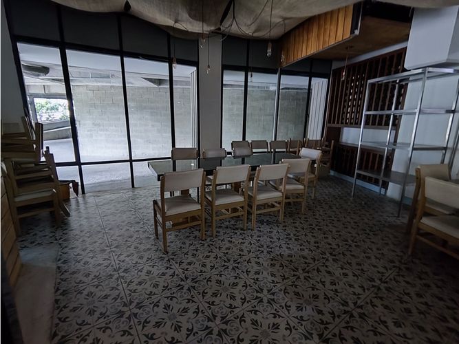 Local en arriendo en El Poblado, Medellín, 138 m² · foto 4 de 8