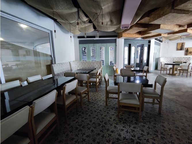 Local en arriendo en El Poblado, Medellín, 138 m² · foto 6 de 8