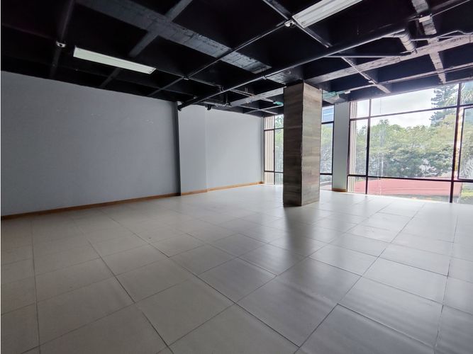 Local en arriendo en El Poblado, Medellín, 70 m² · foto 2 de 5