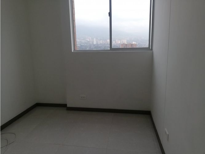 Apartamento de 2 alcobas en venta en Maria Auxiliadora, Sabaneta, 56 m² · foto 8 de 14
